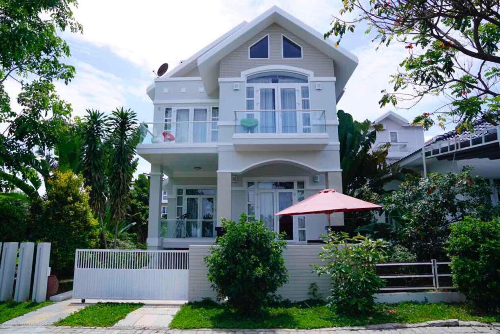 Top Biệt thự villa Nha Trang đẹp, gần biển, có hồ bơi, cho thuê nguyên căn giá rẻ, thích hợp gia đình nghỉ dưỡng